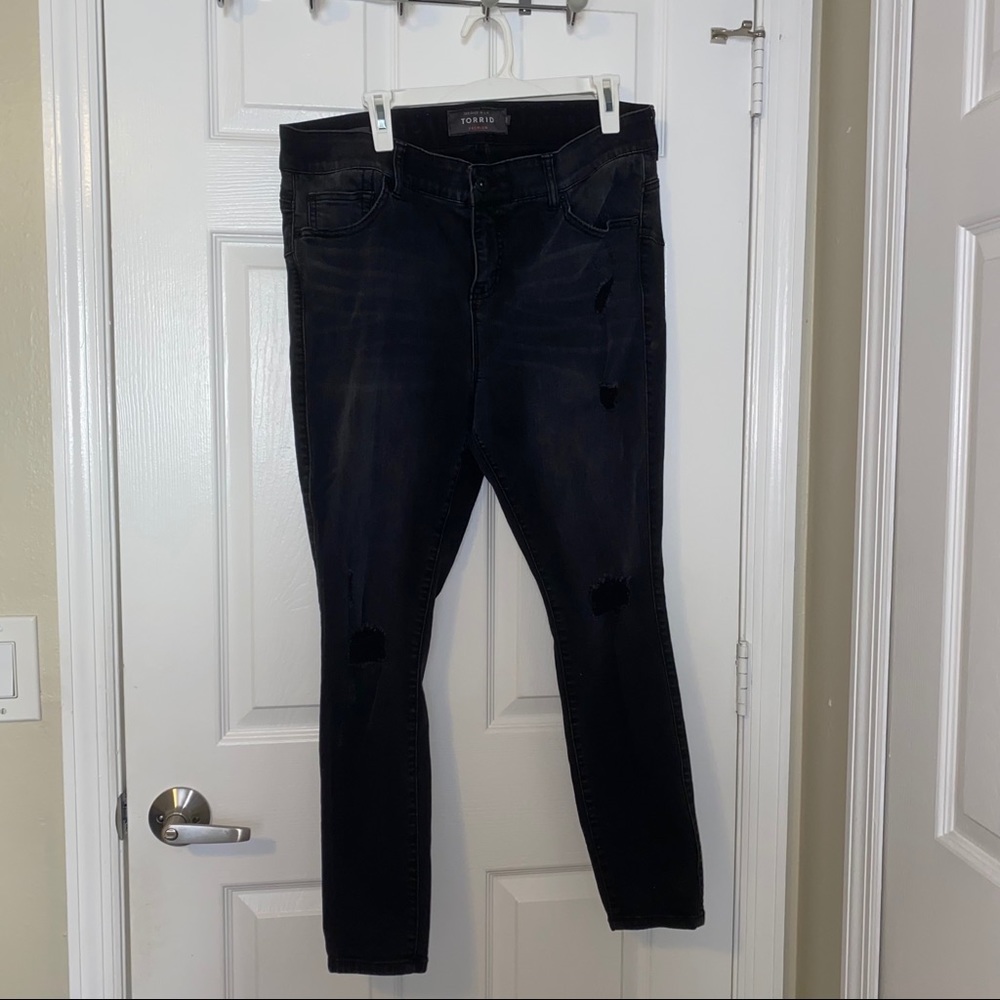 Torrid high rise distressed black skinny jeans